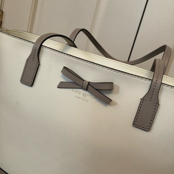 SOLD Kate Spade Bag - Picture 2 of 7